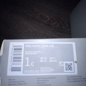 Nike Force 1 Crib Shoes in Black